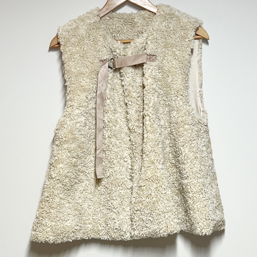 ANTHROPOLOGIE Akemi + Kin Alonna fuzzy Teddy Plush Sherpa tan Vest One Size - Picture 3 of 7
